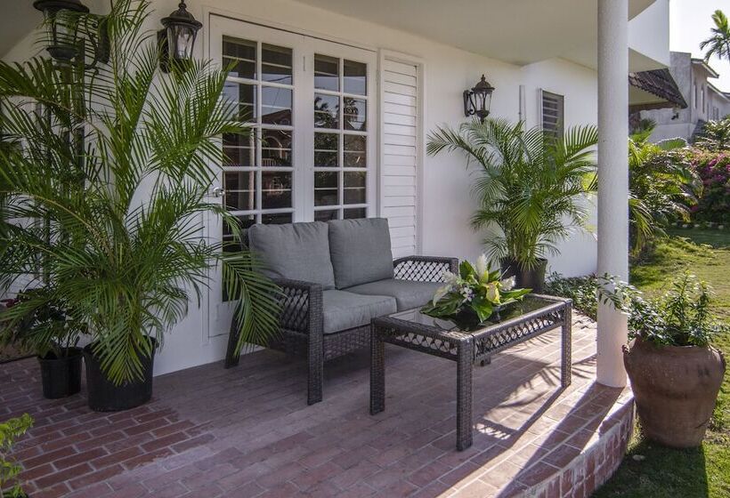 Alamanda Cottage At Serenity