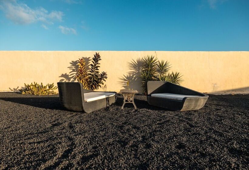 تختخواب و صبحانه Finca Luz