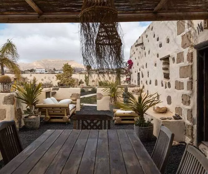 تختخواب و صبحانه Finca Luz