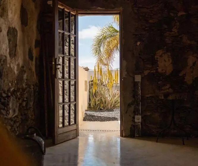 تختخواب و صبحانه Finca Luz