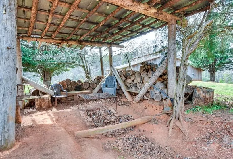 Clarkesville  Rustic Hideaway  On 38 Acre Farm!