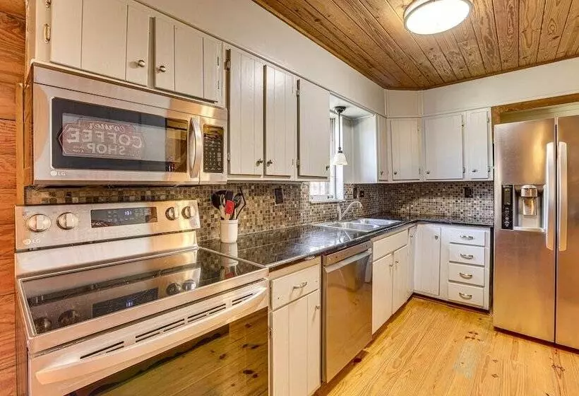 Cropwell Cabin W/ Fire Pit, Near Logan Martin Lake