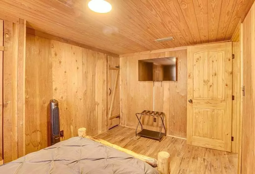 Cropwell Cabin W/ Fire Pit, Near Logan Martin Lake