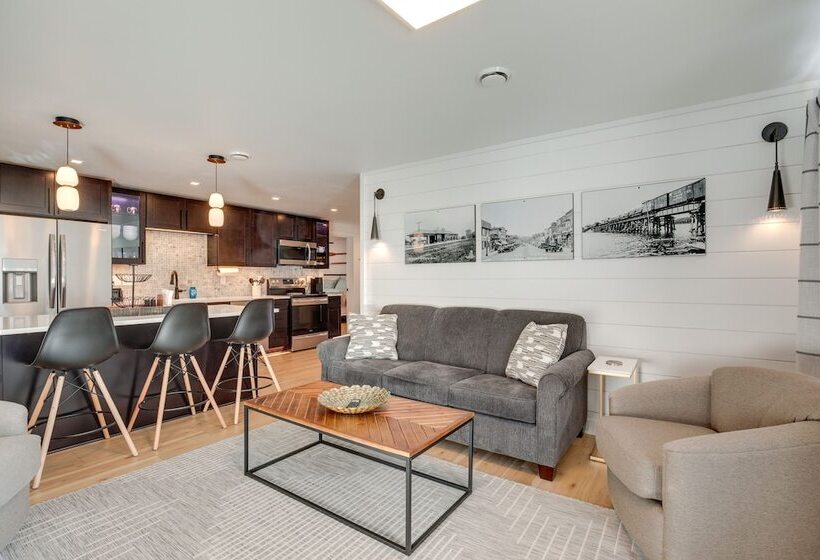 Downtown Minocqua Retreat: Walk To Minocqua Lake!