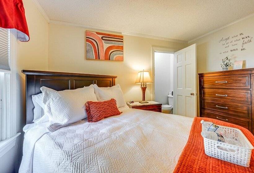 Greenville Home: 2 Mi To Downtown!