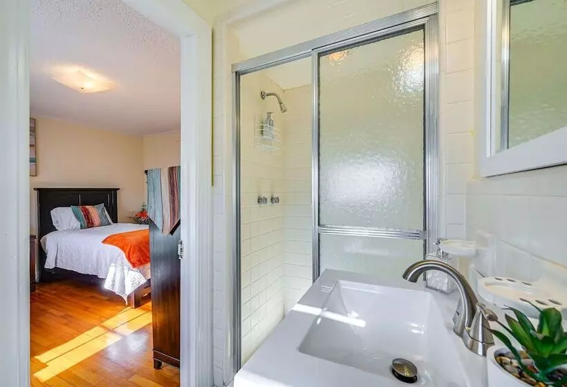 Greenville Home: 2 Mi To Downtown!