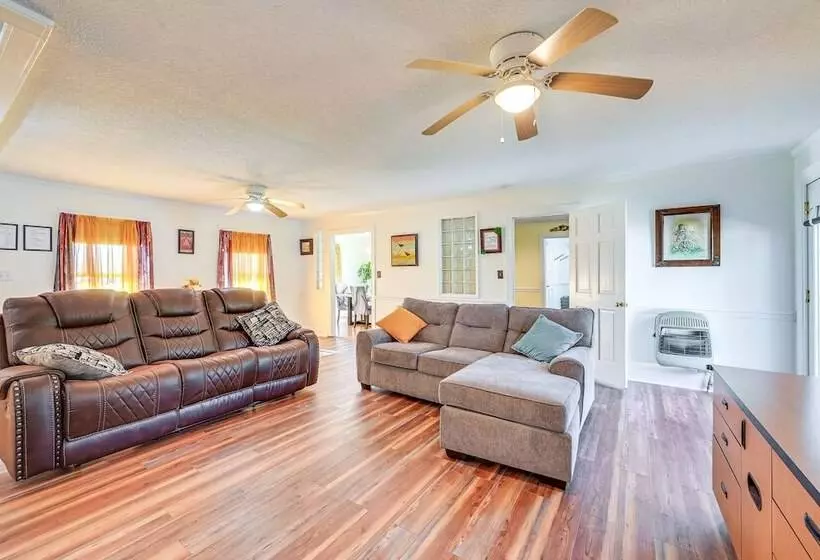 Greenville Home: 2 Mi To Downtown!