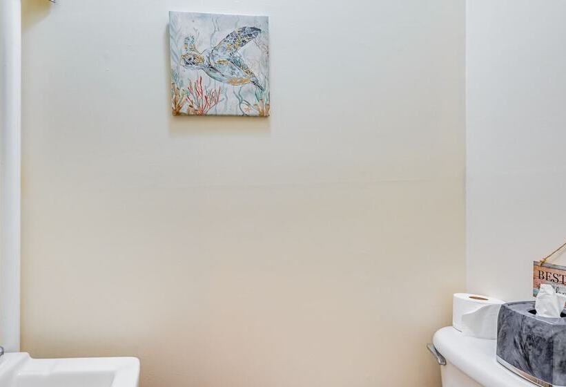 Greenville Home: 2 Mi To Downtown!