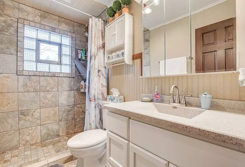 Hayward Home W/ Private Deck, Fire Pit & Kayak!