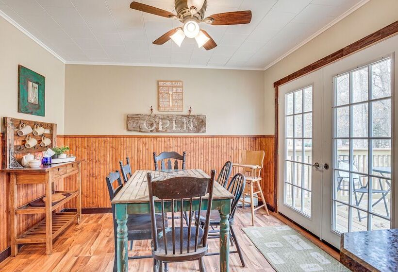 Hayward Home W/ Private Deck, Fire Pit & Kayak!