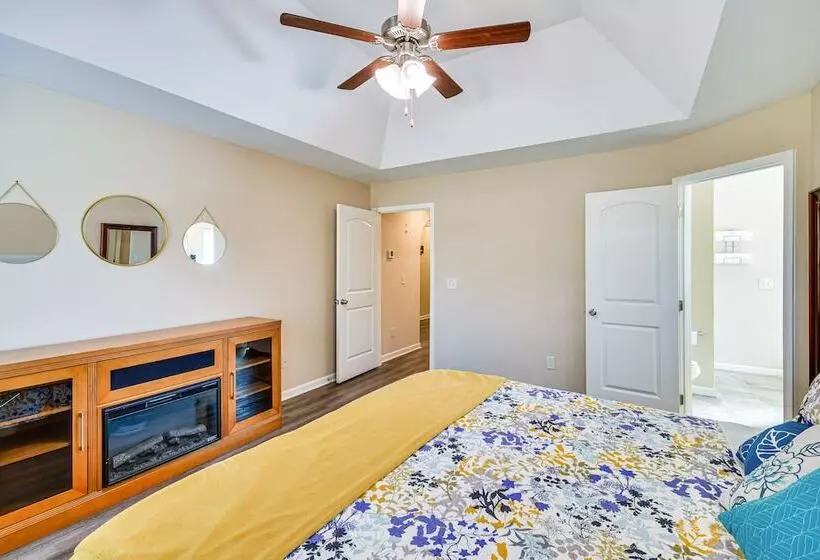 Prattville Home W/ Fire Pit   2 Mi To Downtown!