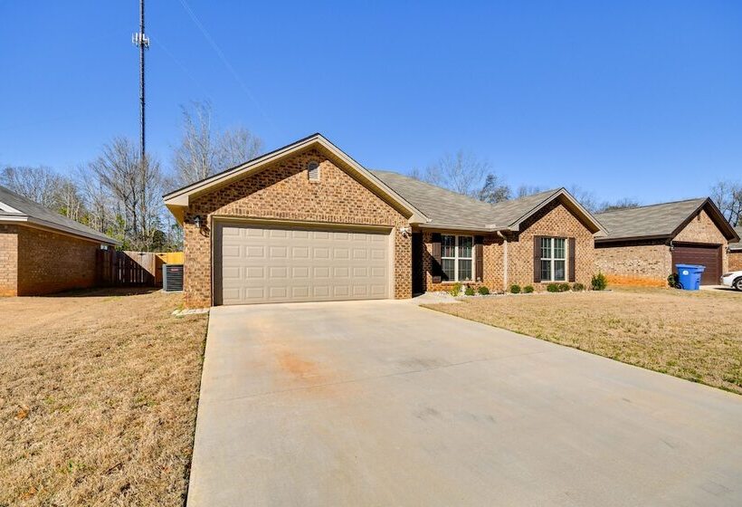Prattville Home W/ Fire Pit   2 Mi To Downtown!