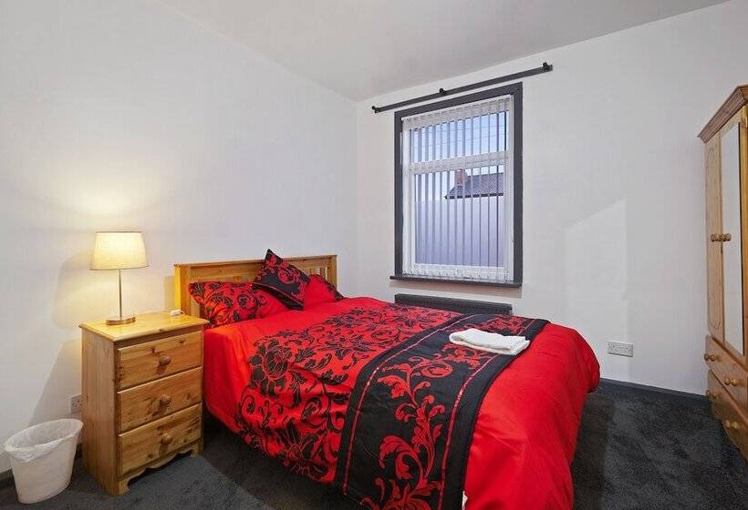 إقامة Stunning 5bed House In Birmingham Contractors Also