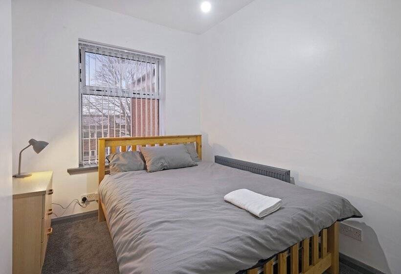 إقامة Stunning 5bed House In Birmingham Contractors Also