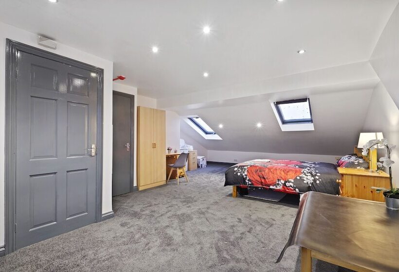 إقامة Stunning 5bed House In Birmingham Contractors Also