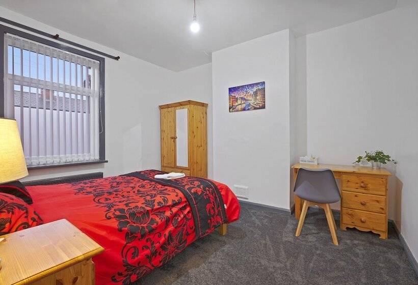 إقامة Stunning 5bed House In Birmingham Contractors Also