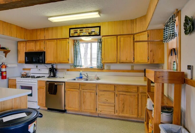 The Lodge  Spacious Afton Cabin Near Fishing!