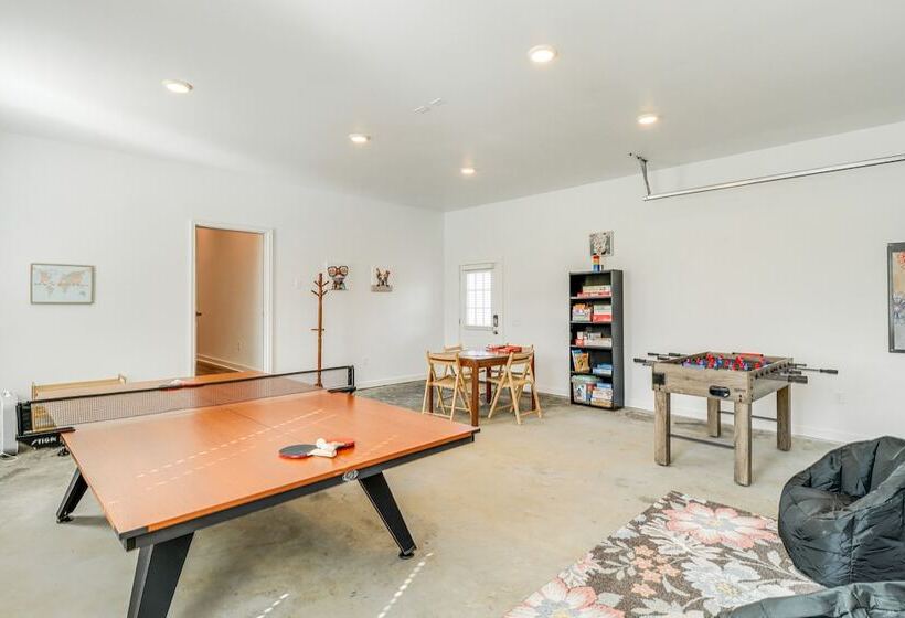 The Hamilton Heber Springs  Home W/ Hot Tub!