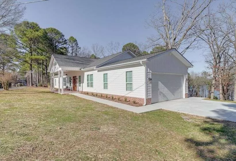 The Hamilton Heber Springs  Home W/ Hot Tub!