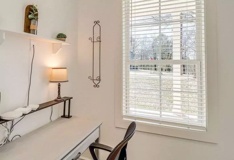 The Hamilton Heber Springs  Home W/ Hot Tub!