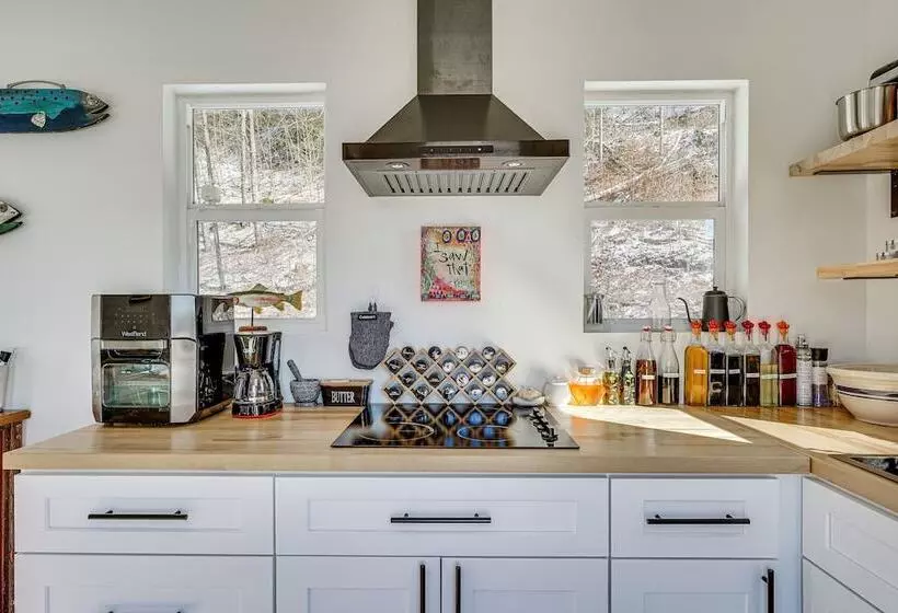 Zen Box  Tranquil Vermont Escape W/ Lake Views!