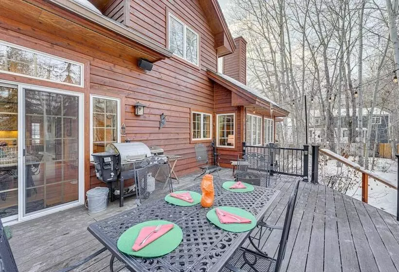 Beautiful Hailey Home: Walk To Big Wood River!