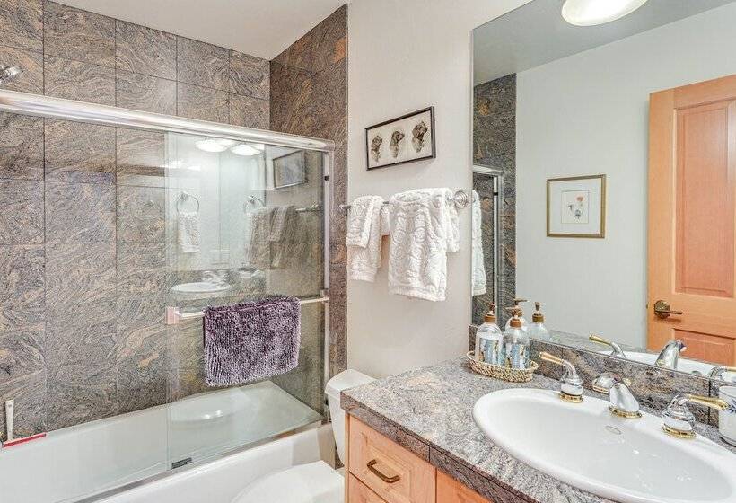 Beautiful Hailey Home: Walk To Big Wood River!