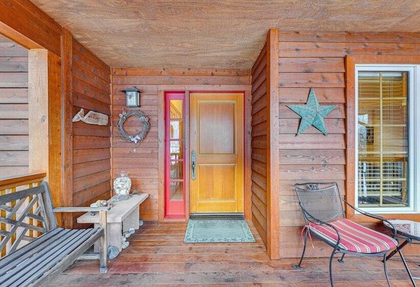 Beautiful Hailey Home: Walk To Big Wood River!