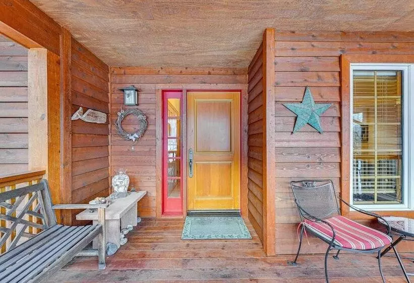 Beautiful Hailey Home: Walk To Big Wood River!