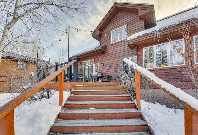 Beautiful Hailey Home: Walk To Big Wood River!