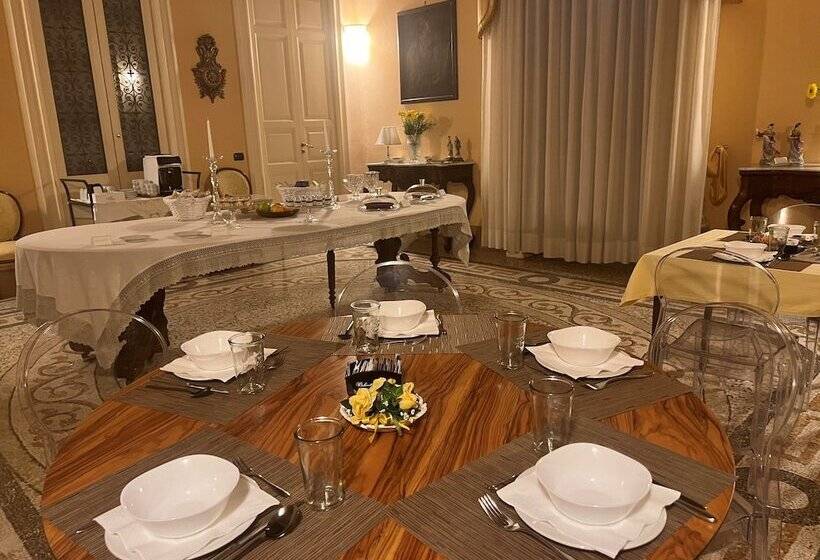 Nocleg ze śniadaniem Palazzo Francesco Grassi Luxury Rooms