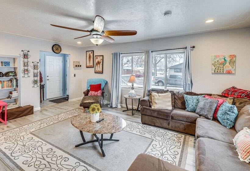 Billings Home W/ Trampoline, Gas Grill & Fire Pit!