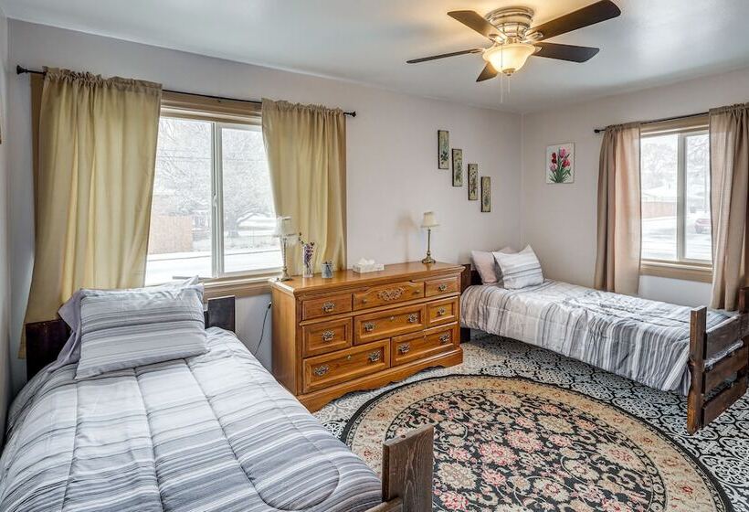 Billings Home W/ Trampoline, Gas Grill & Fire Pit!