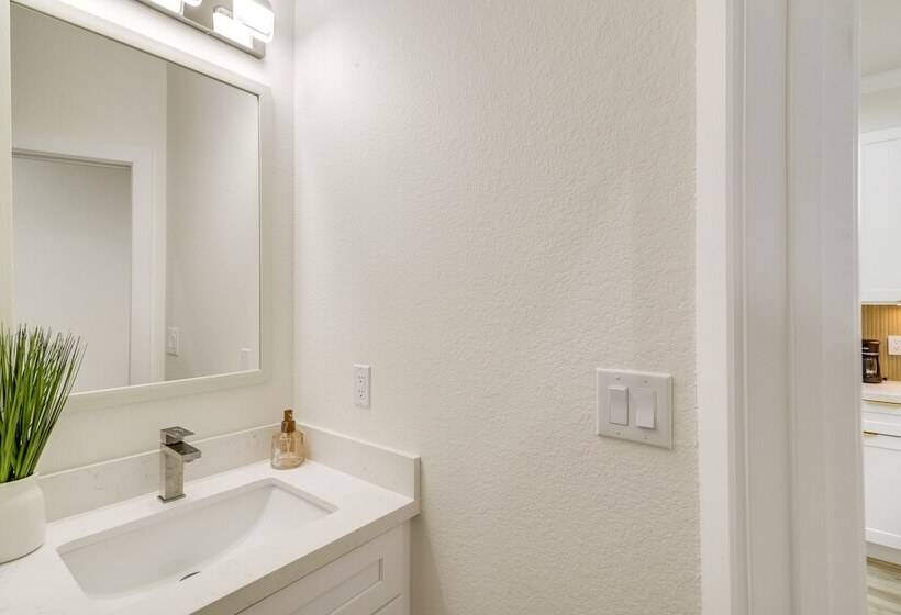 Charming Houston Home: 2 Mi To Hermann Park!