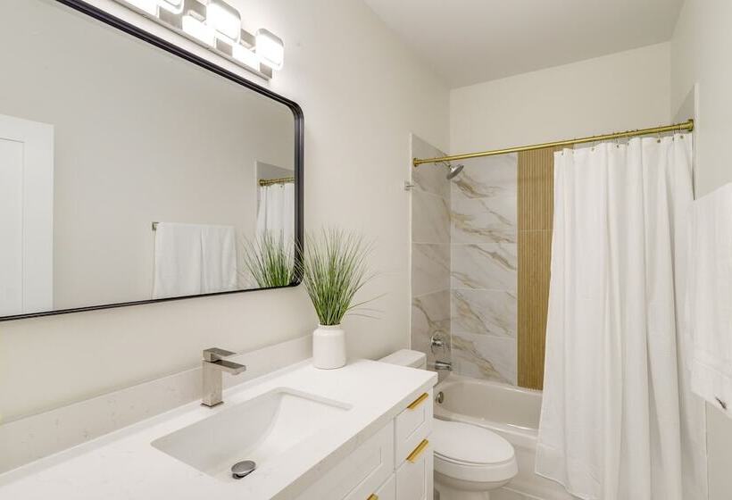 Charming Houston Home: 2 Mi To Hermann Park!