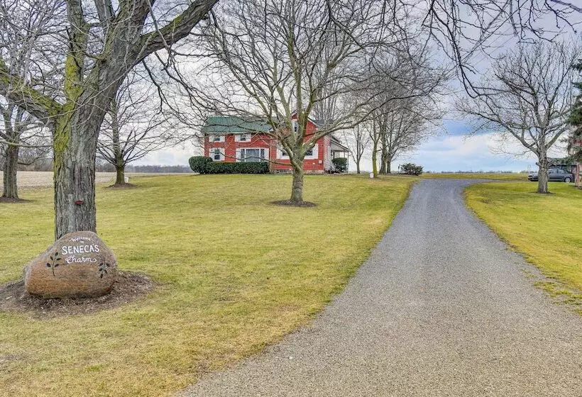 Cozy New York Farmhouse W/ Porch, Grill & Fire Pit