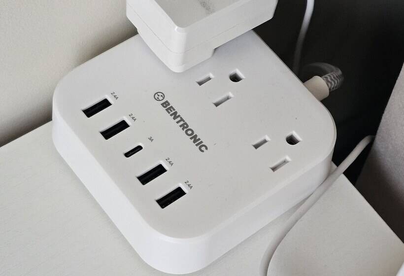 مسافرخانه Elizabeth Experiences