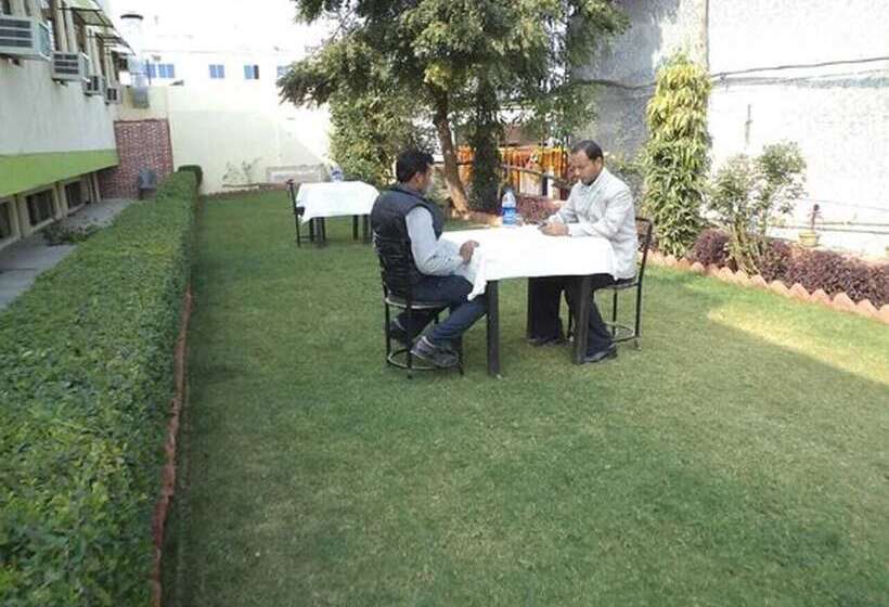 酒店 Ambika Palace By Shiwani Associate