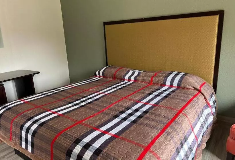 Hotelli Comfort Stay Inn