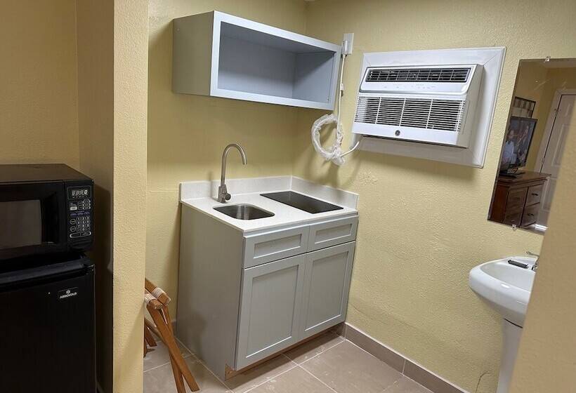 בית מלון כפרי Royal Inn