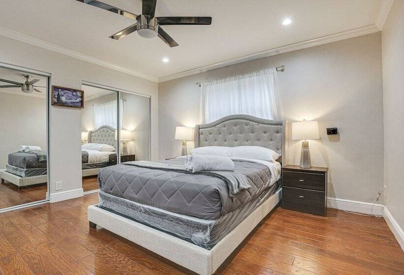 Lighthouse Point Home W/ Patio   3 Mi To Beach!