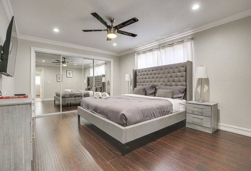 Lighthouse Point Home W/ Patio   3 Mi To Beach!