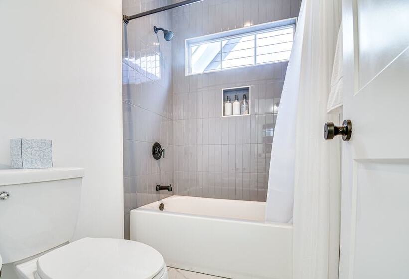 Modern Raleigh Home < 9 Mi To Downtown!