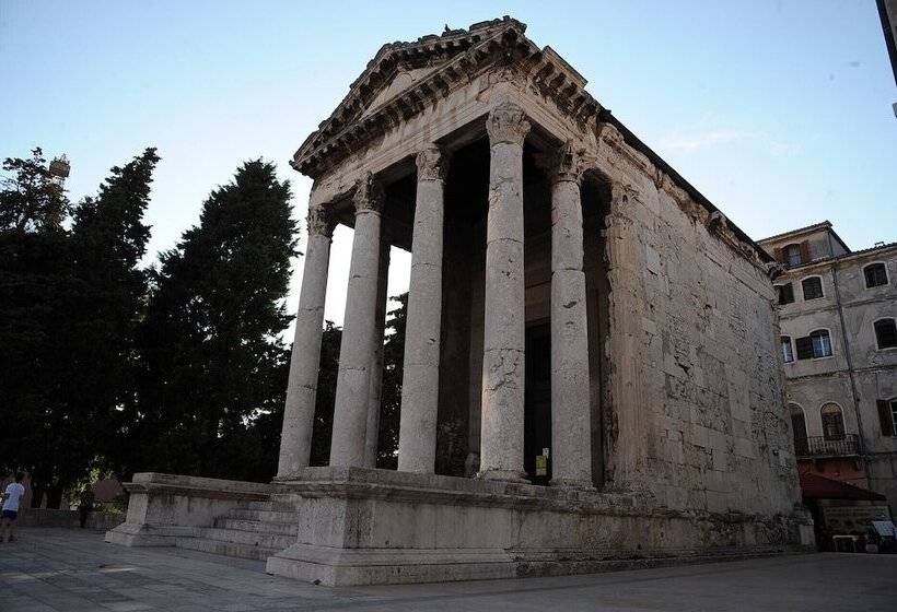 펜션 Room In Studio   Little Studio Sanjica In Pula, One Person