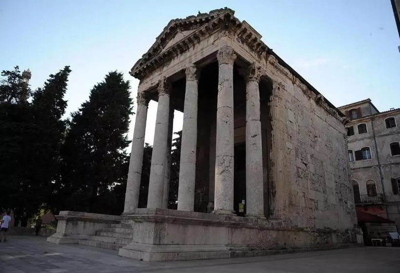 Majatalo Room In Studio   Little Studio Sanjica In Pula, One Person