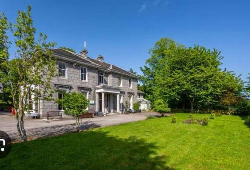 پانسیون Woodside House