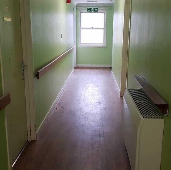 پانسیون Woodside House