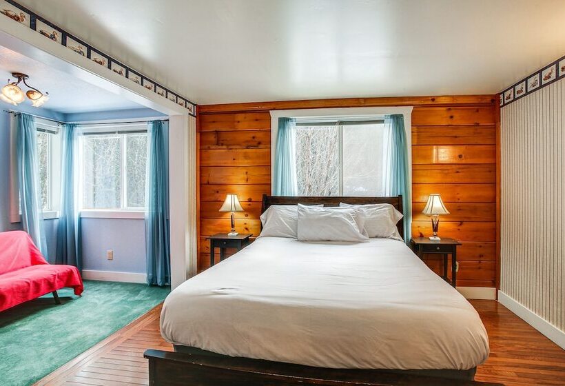 Pet Friendly Pinehurst Home: Hike, Bike & Ski!