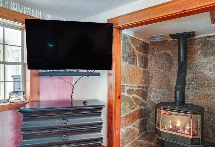 Pet Friendly Pinehurst Home: Hike, Bike & Ski!