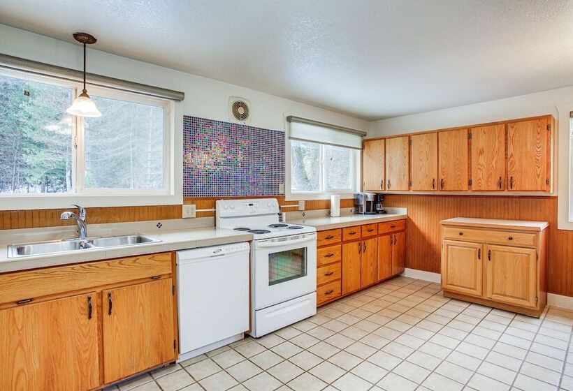 Pet Friendly Pinehurst Home: Hike, Bike & Ski!